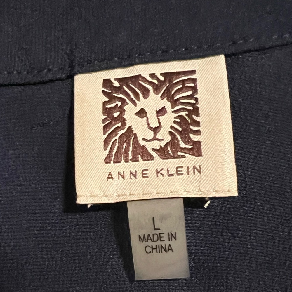 Anne Klein , Blue top,